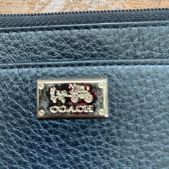 Black wristlet - Picture 2 of 3